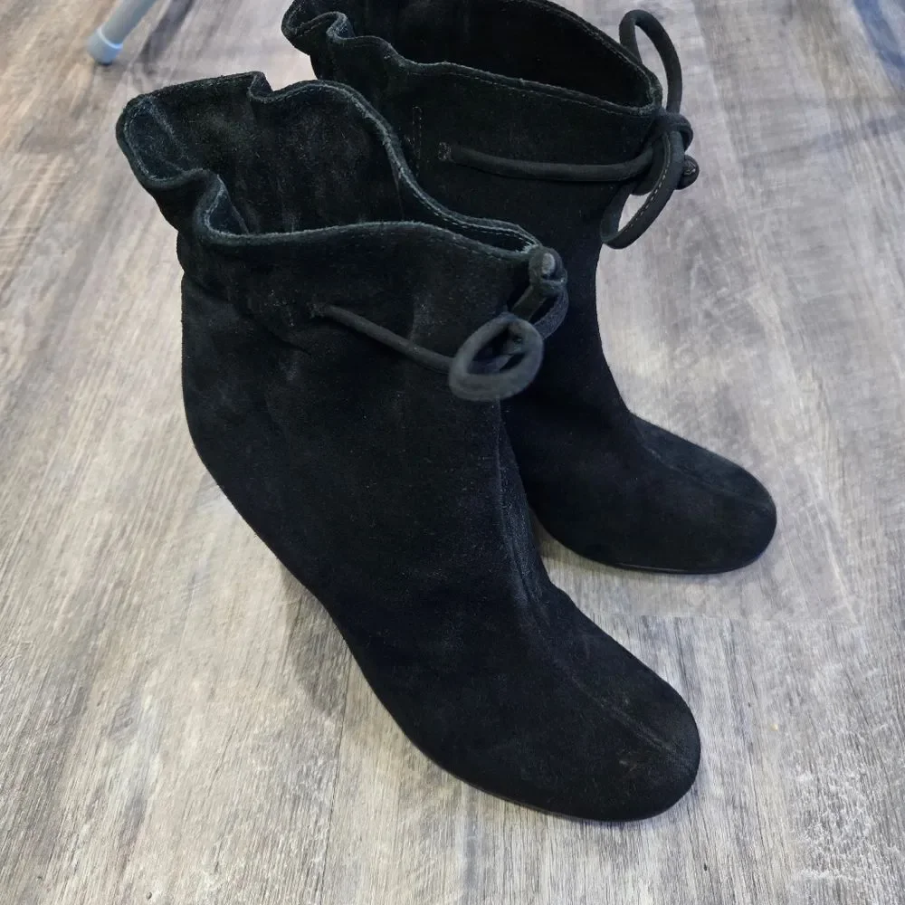 🐢 Kate Spade Black Suede Ankle Tie Boots Women’s Size 7.5